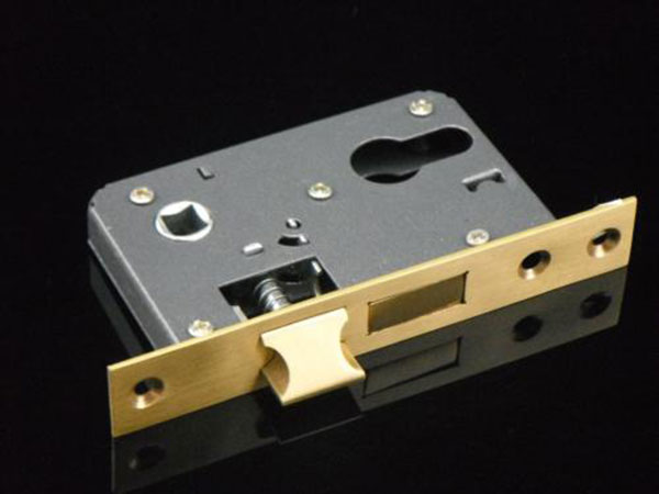 榮成24小時開鎖電話(汽車遙控鑰匙配)