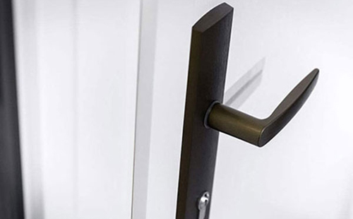 昆明車(chē)鑰匙丟了多少錢(qián)配