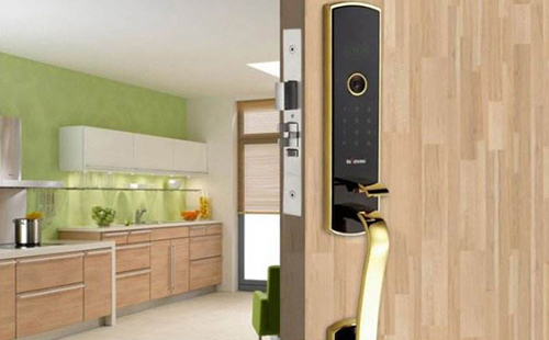 福州車鑰匙在車里車鎖了怎么辦